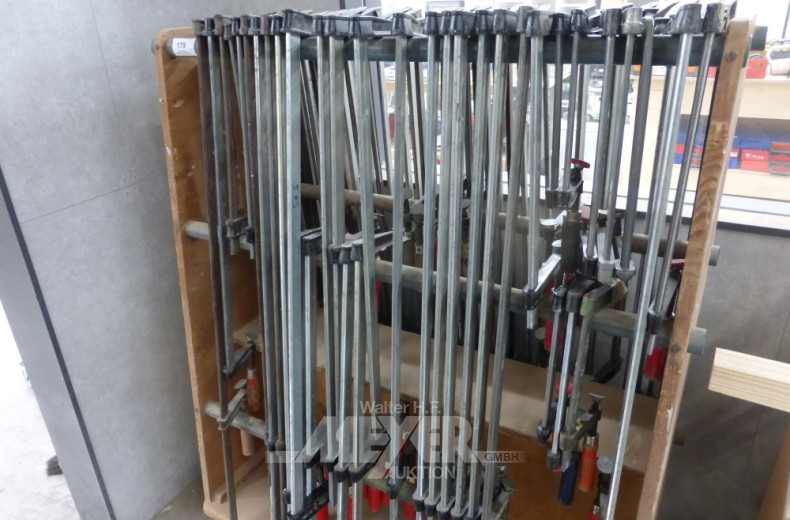 50 Paralellschraubzwingen auf