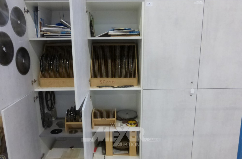 Holzwerkzeug-Magazinschrank, 8- türig,