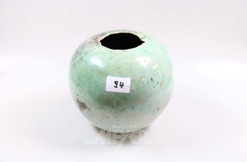 Keramik-Kugelvase, im Sockel unleserl.