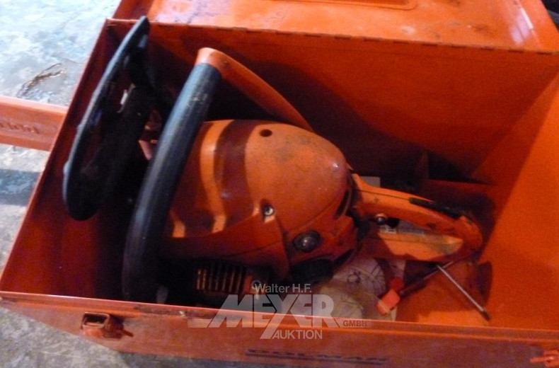 Benzin-Kettensäge im Koffer