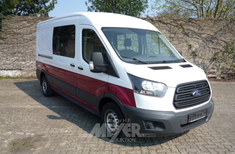 PKW - Kastenwagen mit Doppelkabine,