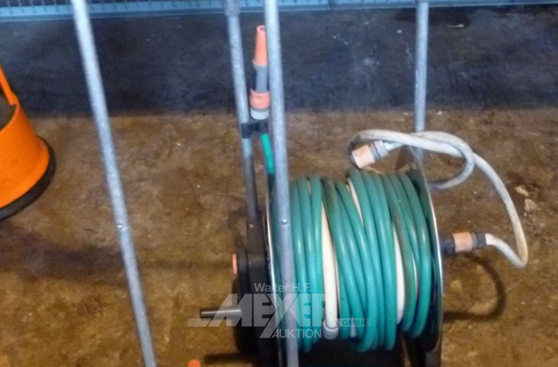 Schlauchwagen u. 1 Saatgut-Streuwagen