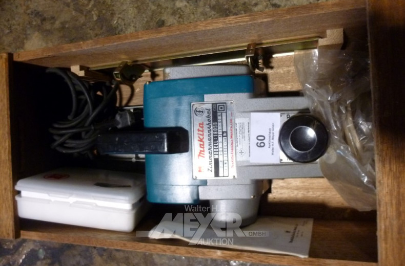 Elektro-Zimmermannshobel mit Holzkiste