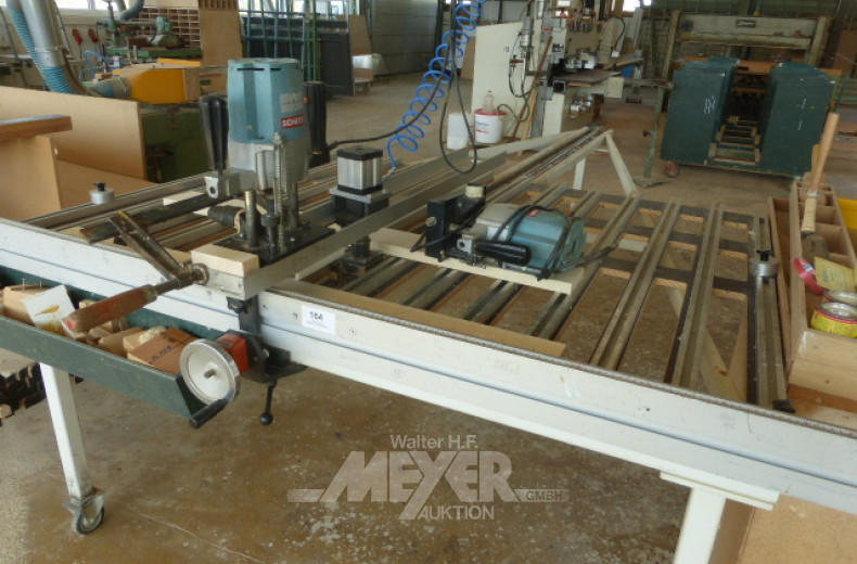 Montagetisch mit 2 Oberfräse