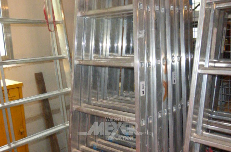 2 Aluminium-Bockleitern,