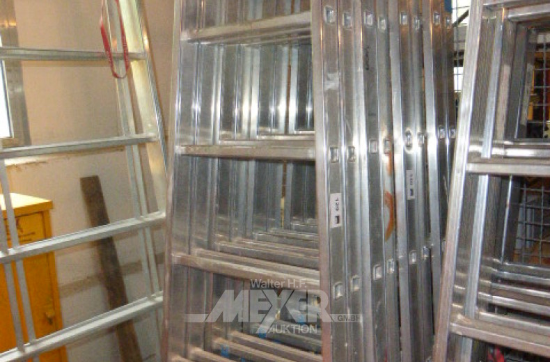 2 Aluminium-Bockleitern,