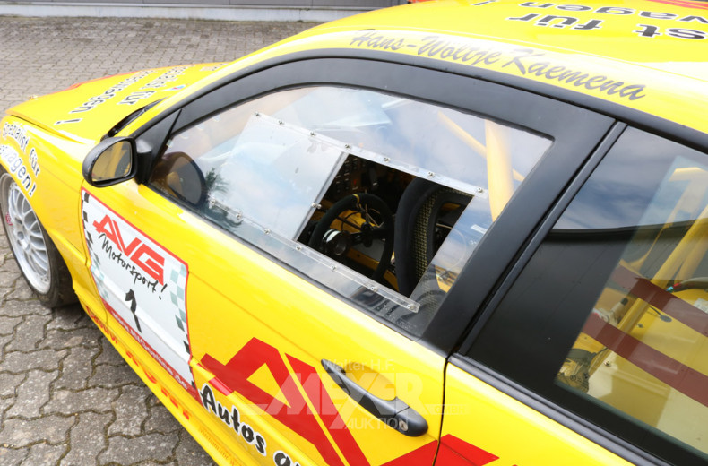 Motorsportfahrzeug, gelb