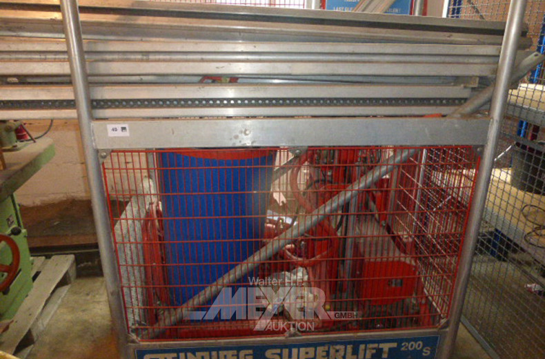 Gerüst-Bauaufzug STEINWEG Superlift 200S