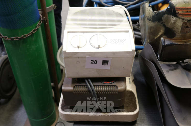 2 Heißluftgebläse und 1 Personenwaage