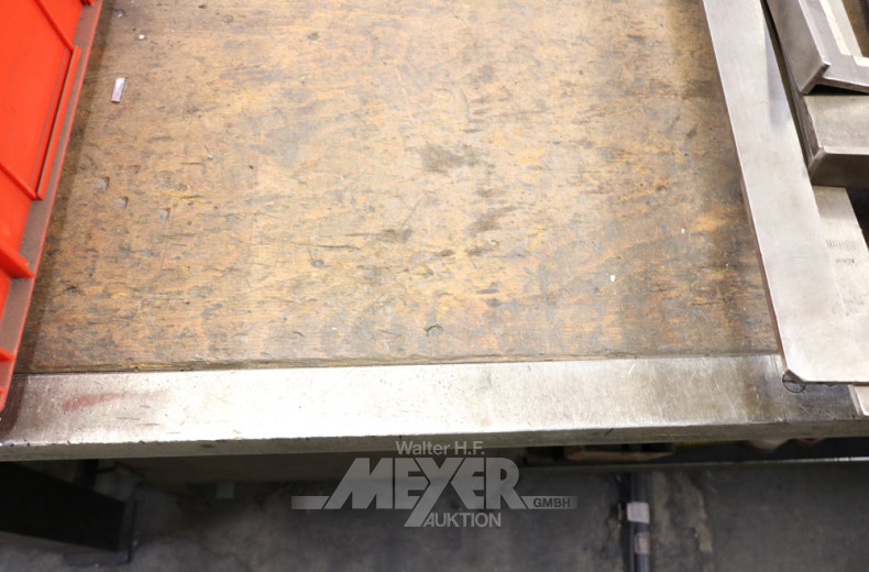 Werkbank mit massiver Holzarbeitsplatte,