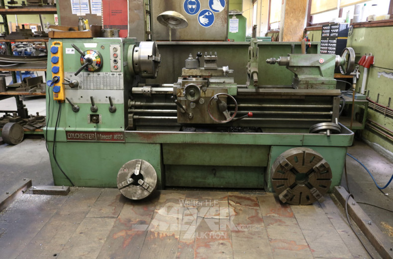 Leit- und Zugspindeldrehmaschine