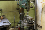 Ständerbohrmaschine mit Rundtisch