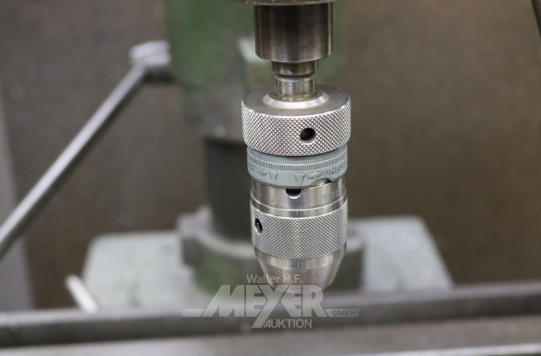 Radialbohrmaschine mit Schraubstock