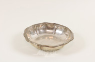kl. Schale, 830er Silber, ca. 230 g.