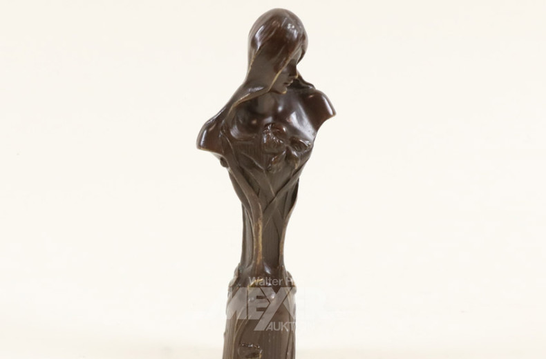 kl. Bronze-Figur ''Dame''
