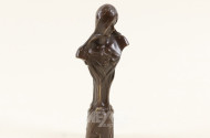 kl. Bronze-Figur ''Dame''