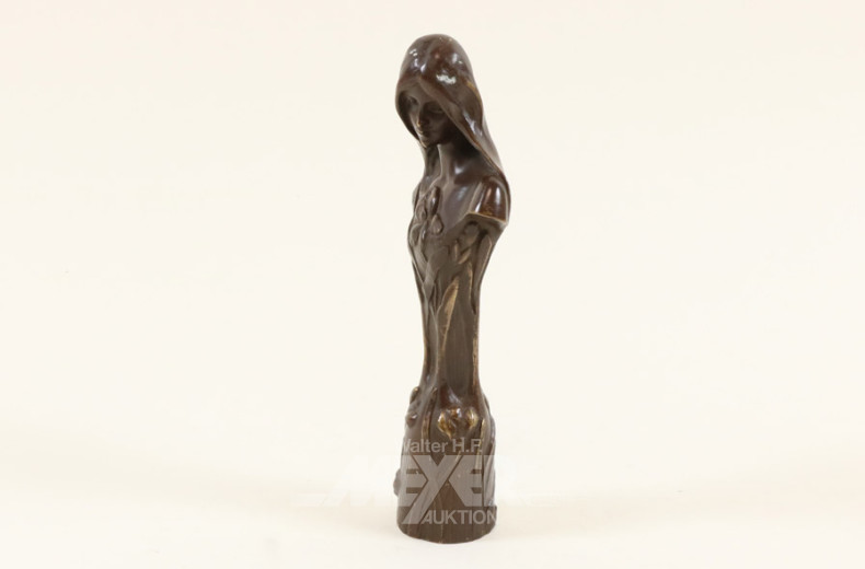 kl. Bronze-Figur ''Dame''
