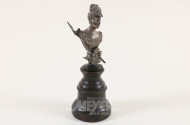 kl. Büste ''Dame mit Blume''