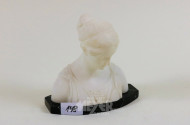 Alabasterbüste ''Frau''