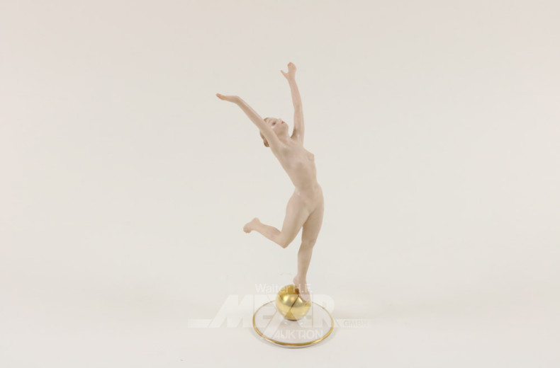 Porzellanfigur, ''Tanzende auf Kugel''