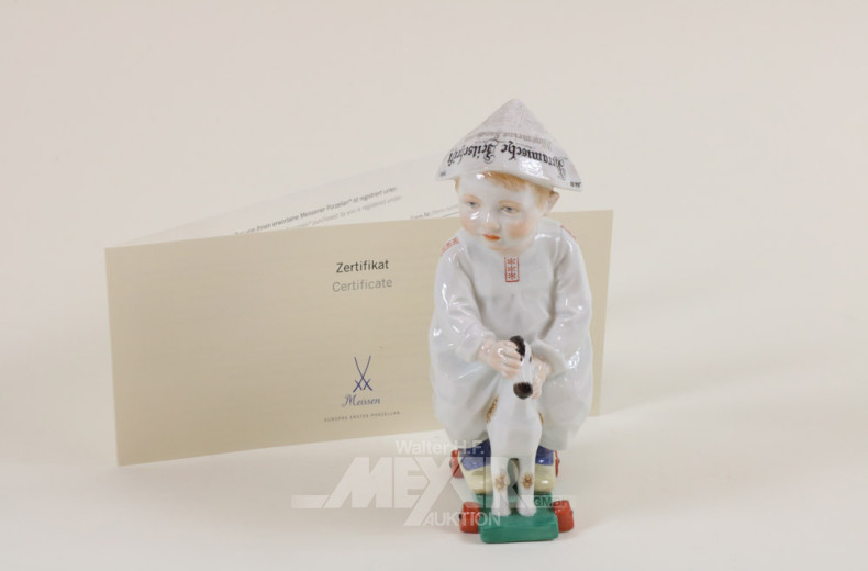 Porz.-Figur ''Kind mit Zeitungsmütze''