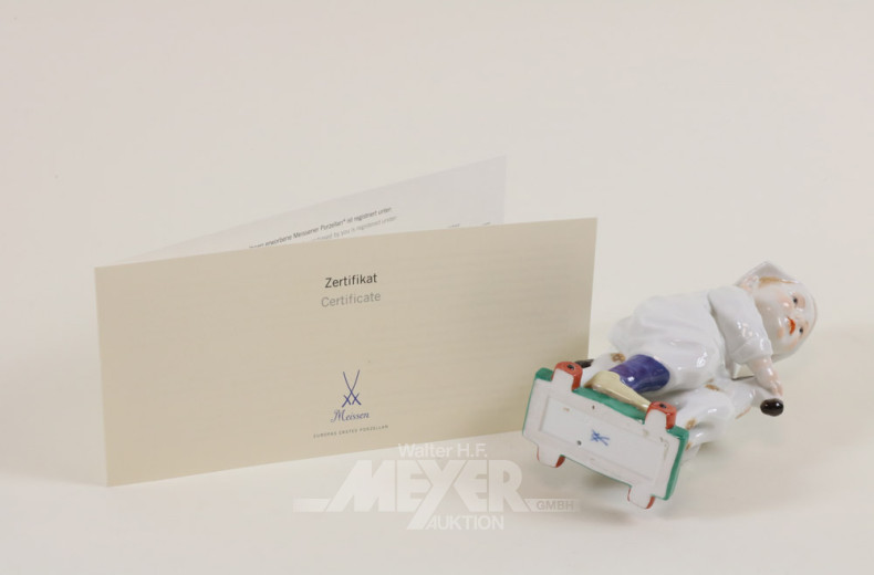 Porz.-Figur ''Kind mit Zeitungsmütze''