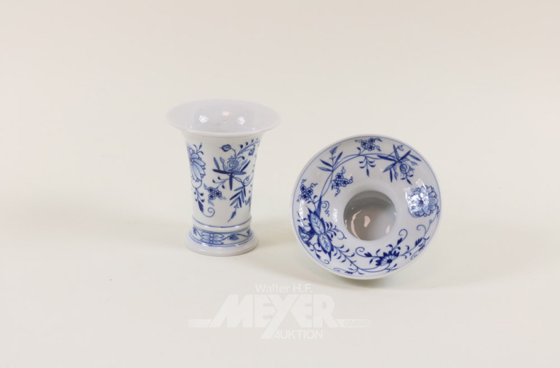 2 versch. kl. Porz.-Vasen, MEISSEN,