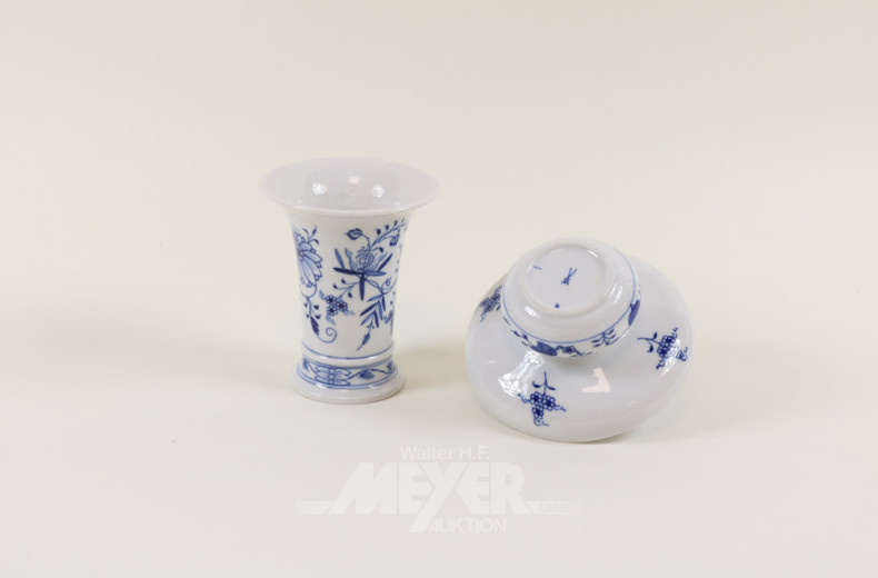 2 versch. kl. Porz.-Vasen, MEISSEN,