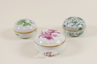 3 versch. Porz.-Deckeldosen, MEISSEN,