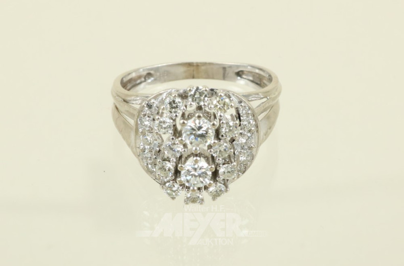 Ring, 585er WG, besetzt mit 2 Brillanten