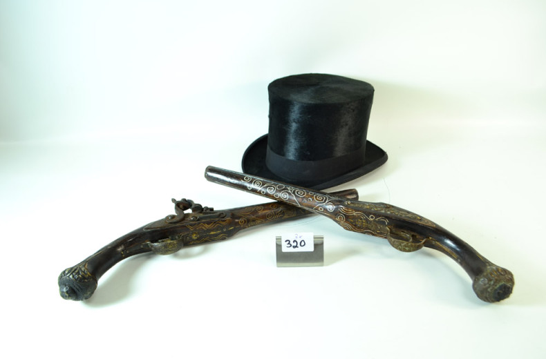 2 Dekopistolen sowie 1 Zylinder