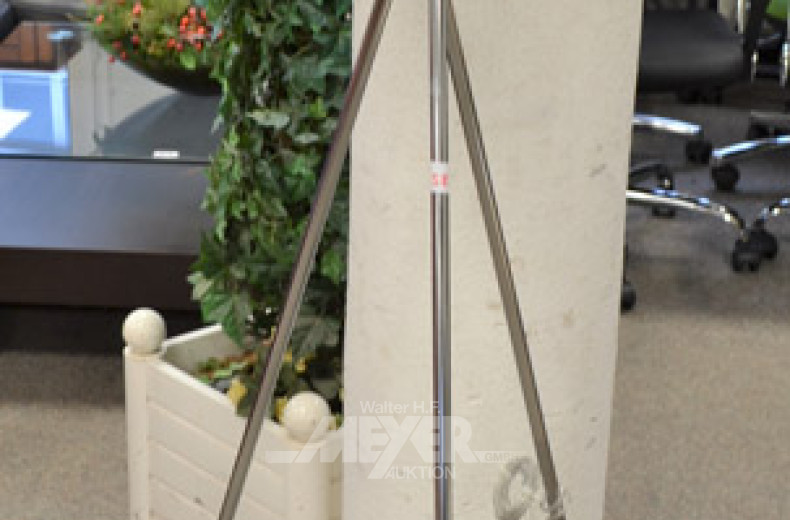 Stehlampe, Chromgestell, Schirm braun