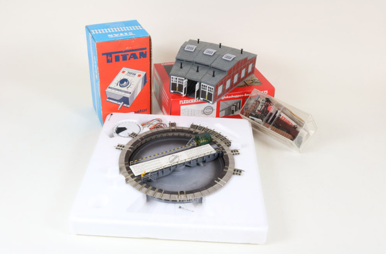 Posten Eisenbahnzubehör: