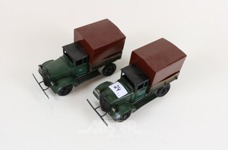 2 Blechfahrzeuge ''LKW''