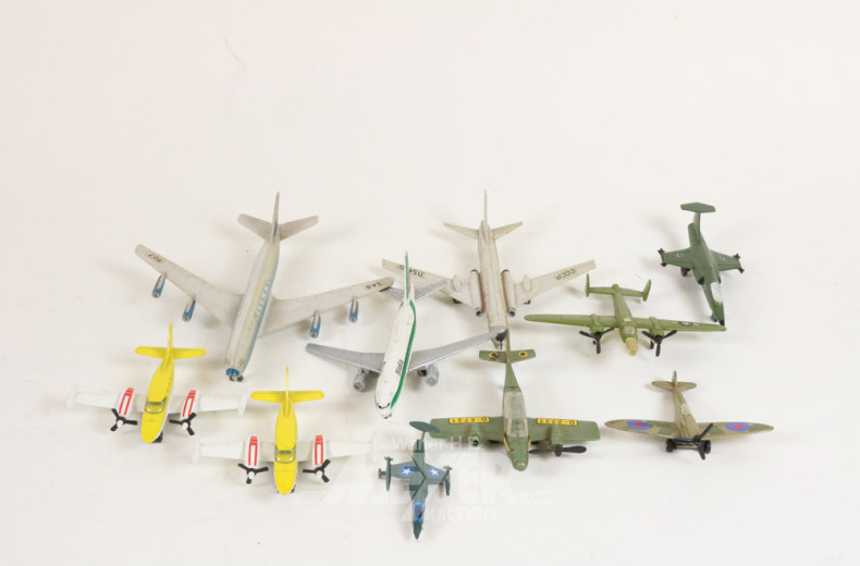 Posen Modellschiffe und Flugzeuge