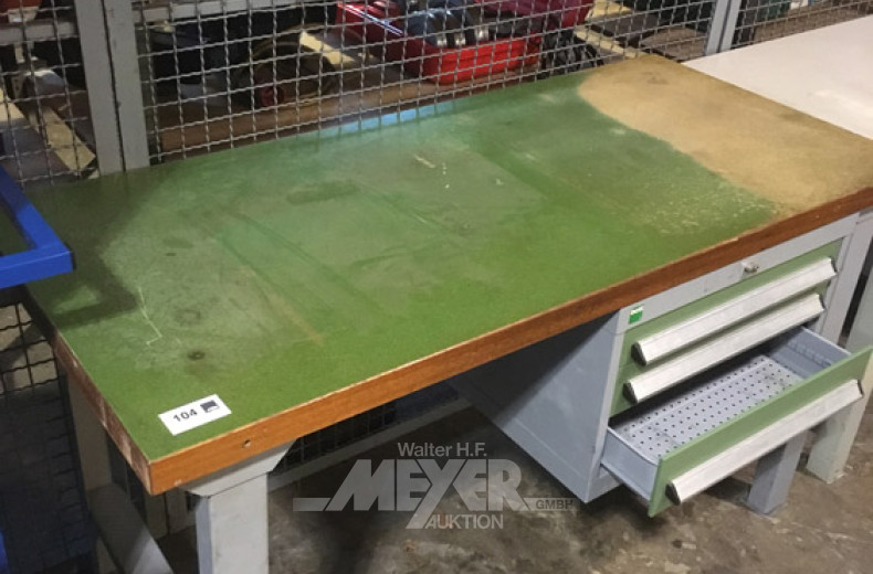 Werkbank mit Magazinunterschrank