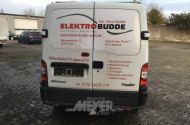 RENAULT Master 2.5 l L4, weiß,