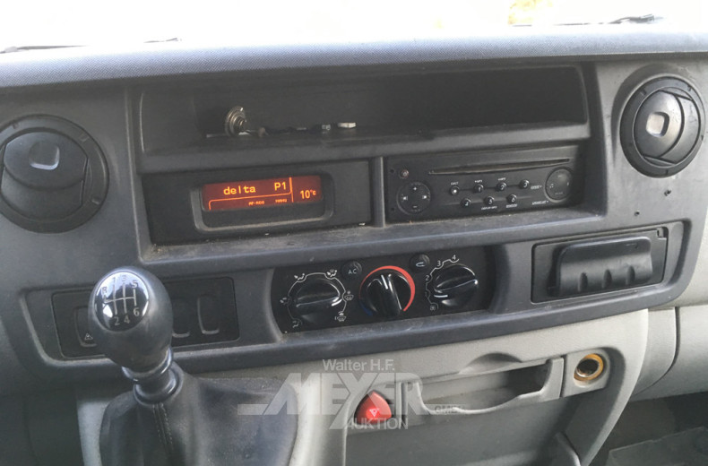 RENAULT Master 2.5 l L4, weiß,