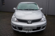 NISSAN Tiida, silber