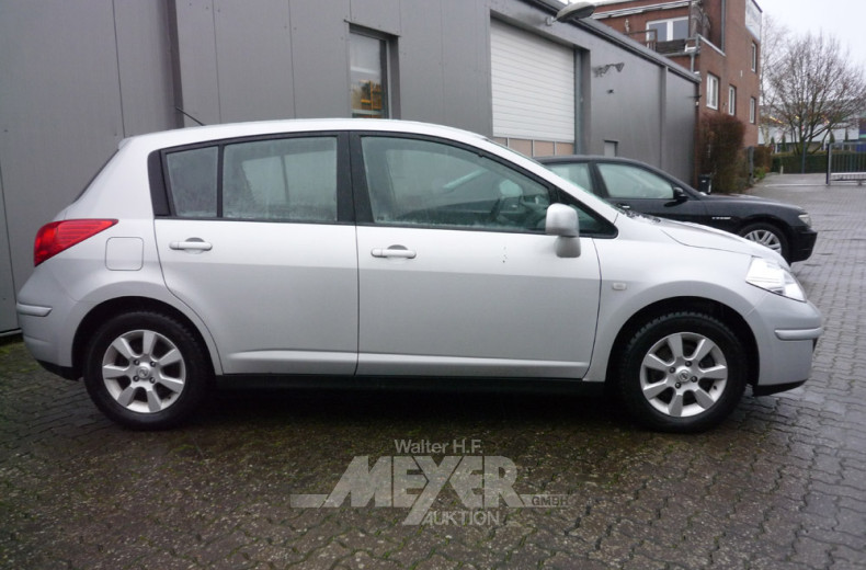 NISSAN Tiida, silber