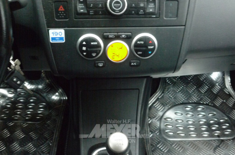 NISSAN Tiida, silber