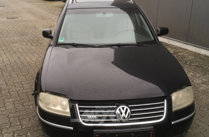 VOLKSWAGEN Passat W8 4Motion, schwarz