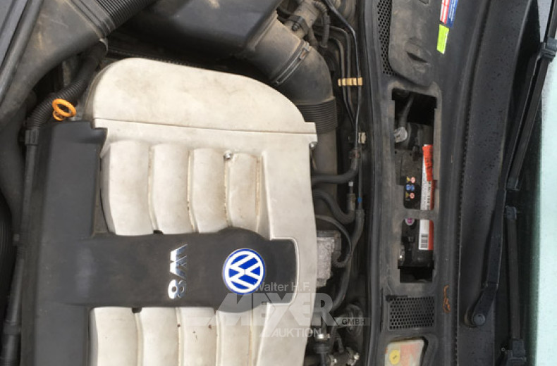 VOLKSWAGEN Passat W8 4Motion, schwarz