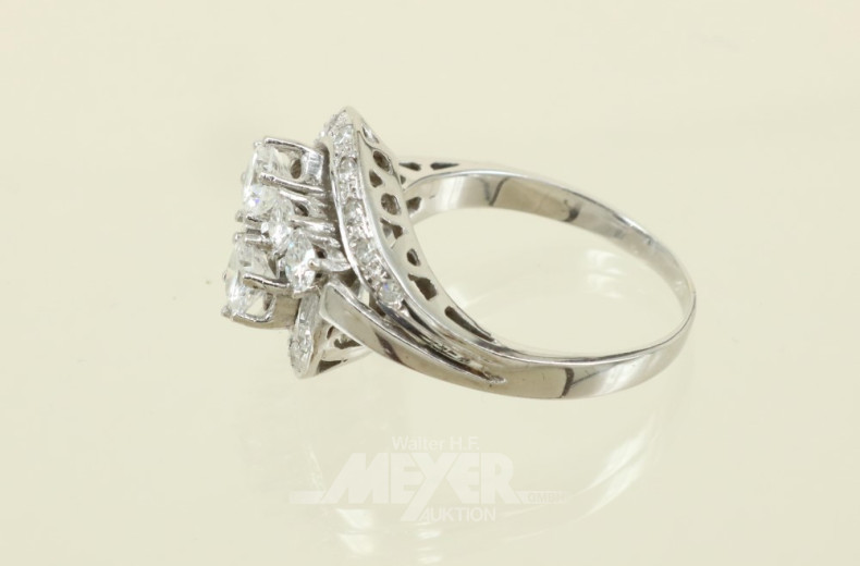 Ring, 585er WG, voll besetzt mit