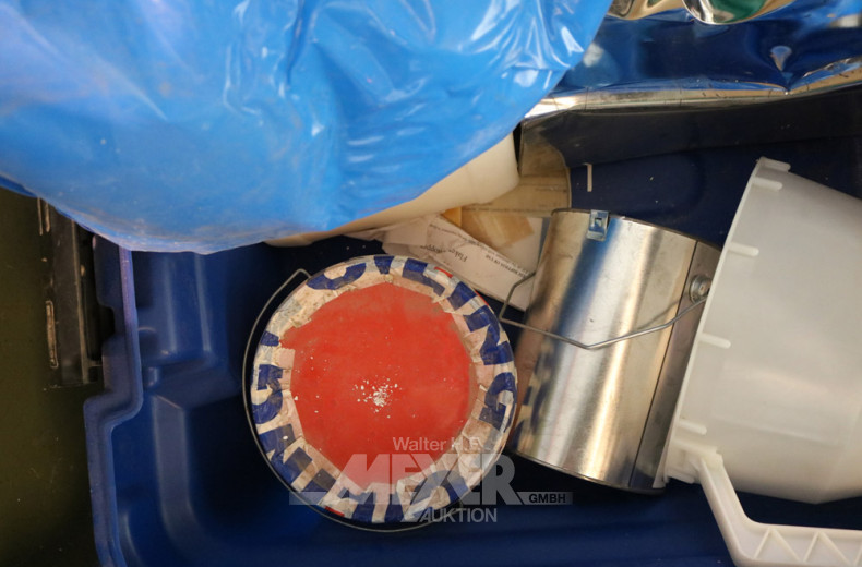 Kunststoffkiste mit Strahlpistole