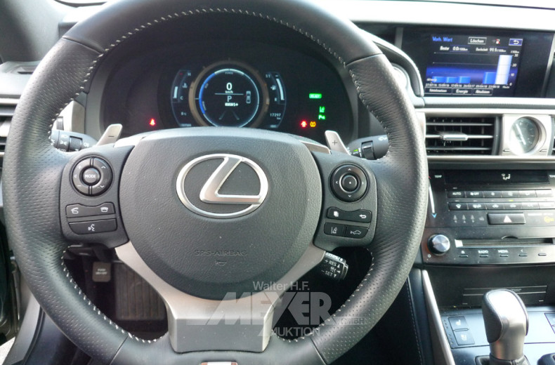 TOYOTA Lexus IS300H F Sport,