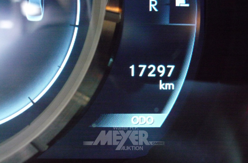 TOYOTA Lexus IS300H F Sport,