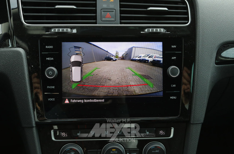 VOLKSWAGEN Golf VII 1.4 TSI DSG Sound,