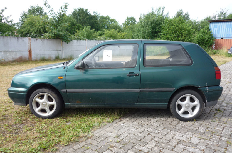 VOLKSWAGEN Golf III, grün