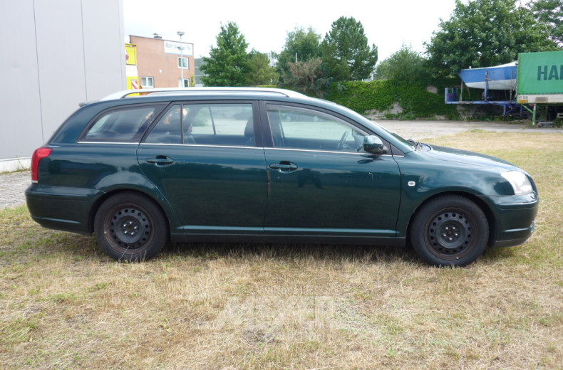 TOYOTA Avensis, dkl.grün
